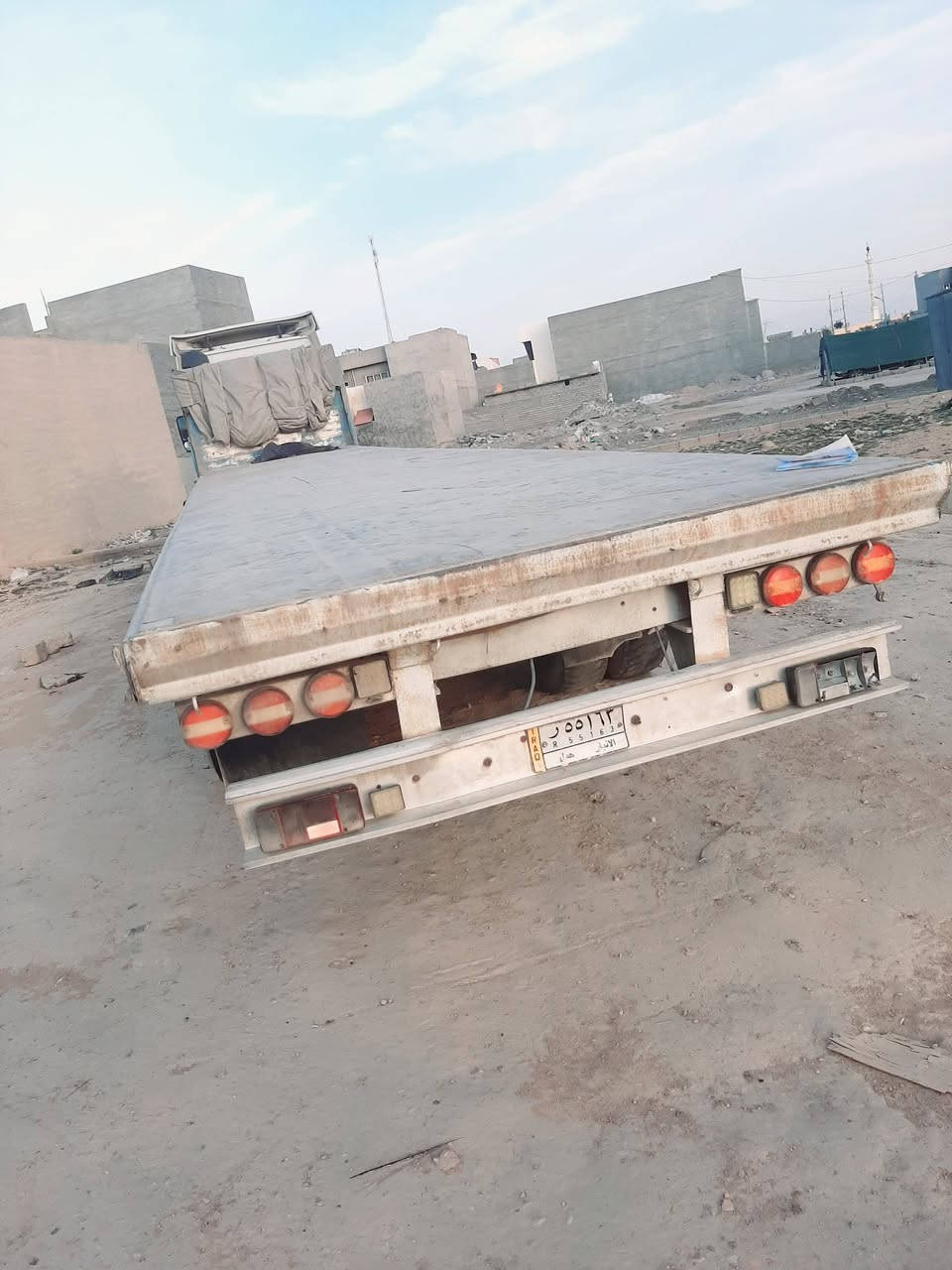 سلام عليكم
فالفو شخاطه موديل ٩٤ سحال رقم انبار مشروع وطني
وراها عربانه الالمانيه ٤ دناكير طول ١٣ ٦٠ شاصي ١٦
السعر  ٢٢٠ورقه وبيها مجال للستفسار ***********
