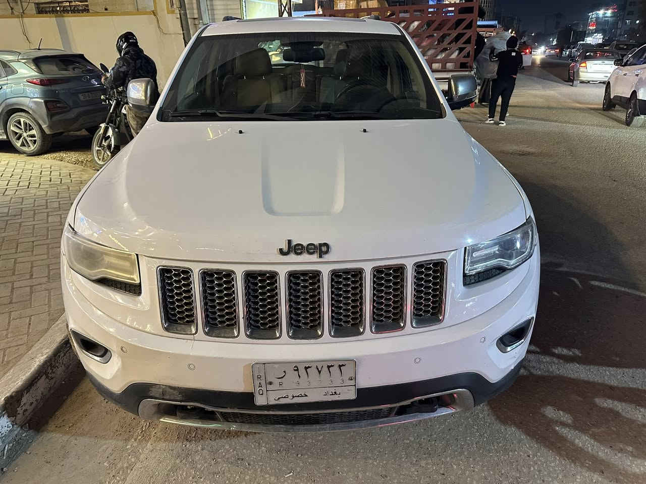 جيب خليجي ٢٠١٤-لمتد رقم بغداد- بيها ربع باب سائق .فقط كامل موصفات .باسمي .التواصل على الرقم ***********.موقع السيارة كربلاء  السعر ٢٢٠$
