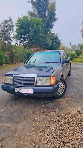 #مكلف بالنشر 
مرسيدس دب 300 موديل 1991 
مكفوله من حادث بدون تعمير 
قواعد دبل بلاديه 
غرفه جديده 
حداديه وتخم تاير جدد 
محرك وكير جدد لك vvti 
رقم انبار انكليزي بسمي 
مكانه الخالديه 
السعر 50 $ وبيه مجال 
***********
