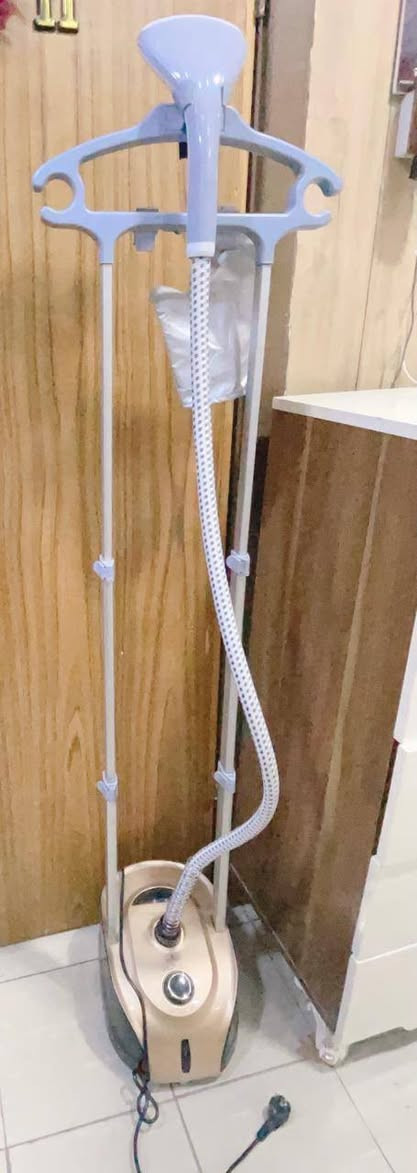 اوتي بخار عمودي مستعمل ونظيف مع الكارتونة

السعر ٤٠ الف 

للتواصل واتساب ***********
