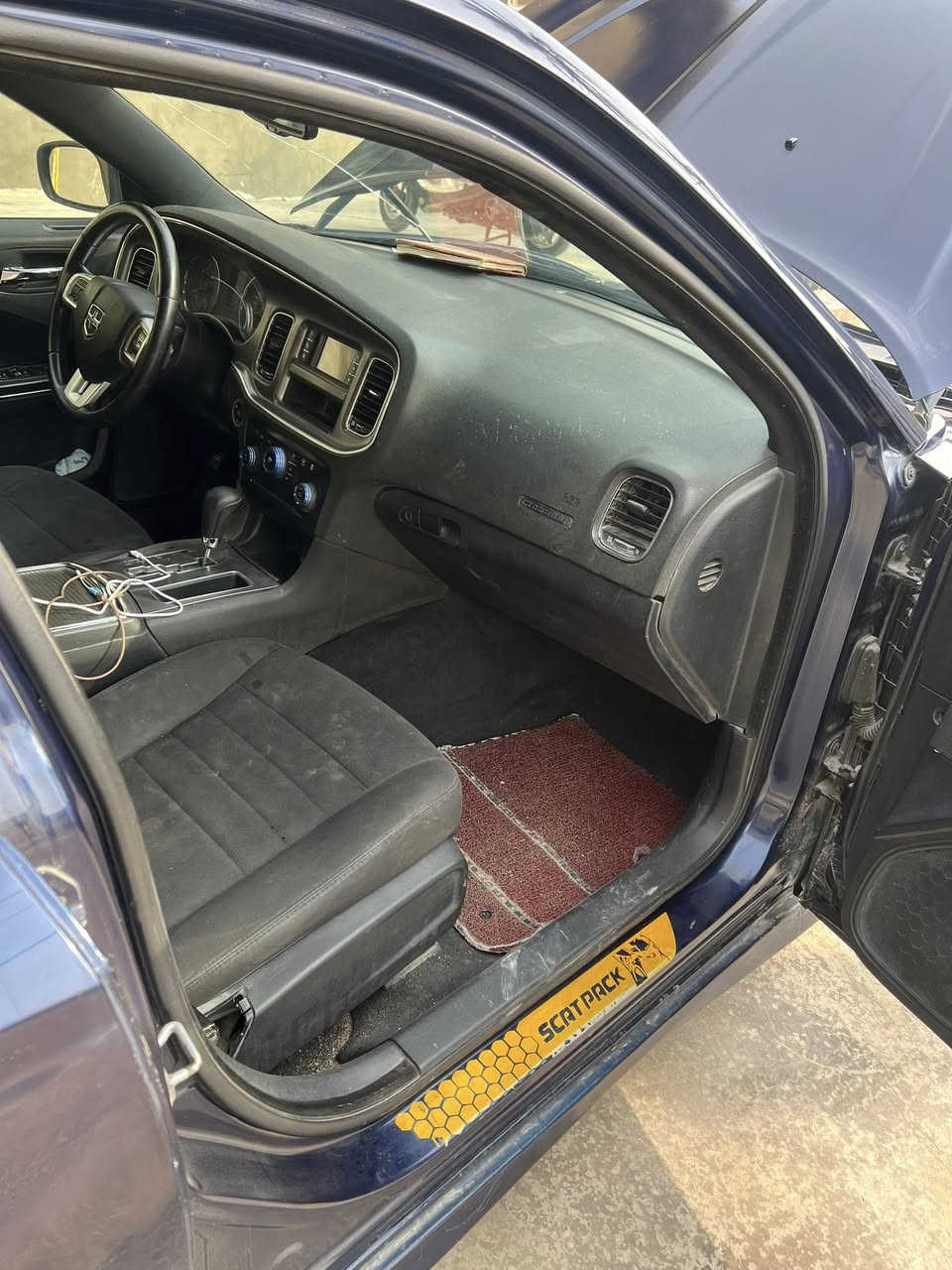 جارجر  موديل 2013 للبيع
 رقم بغداد إنكليزي باسمي 
تبديل جاملغ وبنيد فقط الباب الخلفي صبغ قليل

 مكاني النجف المناذره  للاتصال *********** ￼
