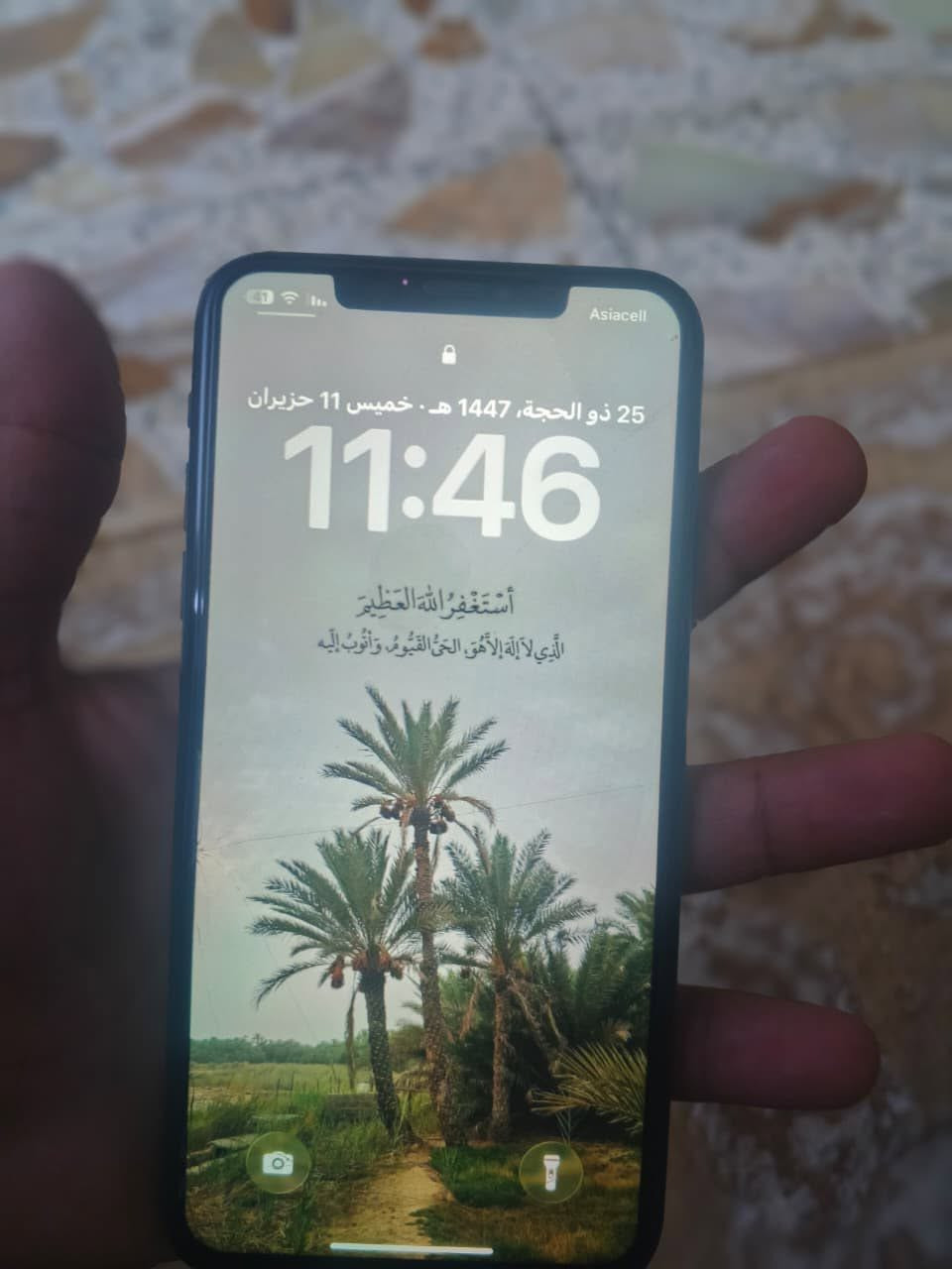 ايفون 11برو ماكس جهاز نضيف بشكل. شرق اوصط بطاريه 73 ومبدله شاشه 3 خيارات وبصمه الوجه واكفه سعره 300 وبي مجال رقم الهاتف *********** مكان بغداد الحسينيه
