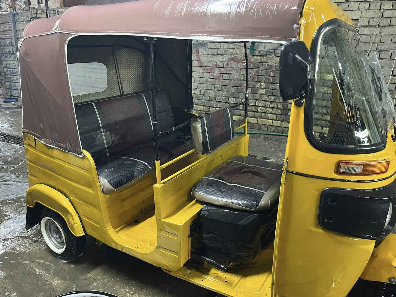 السلام وعليكم تكتك مديل 20 للبيع رقم وسنويه نكليزي بأسمي السعر 6400 وبيهه مجال
***********رقمي
