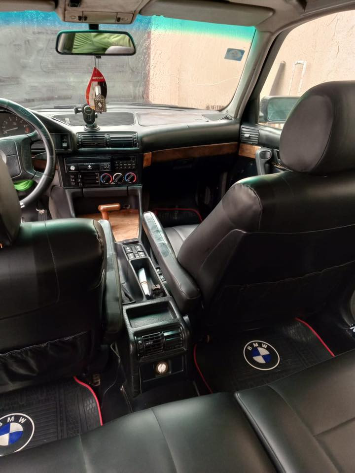 سلام عليكم بي ام للبيع 535 كير ومكينة 25 مسكر  كهربائيات كامله موديل 92 بجم عريض فتحة سقف مصبوغة حزام جمالية رقم نجف الدولي  مشروع وطني هزة وسنوية جدد لل٢٩ غرفة جديدة جلد سستم سماعات وشاشة سنتر لوك شغال تبريد شغال ويل خلية جديد  لايت زنون راديتر جديدة بيها نواقص بسيطة مكاني بغداد دورةالسعر 63 للاستفسار اتصل ***********/***********
