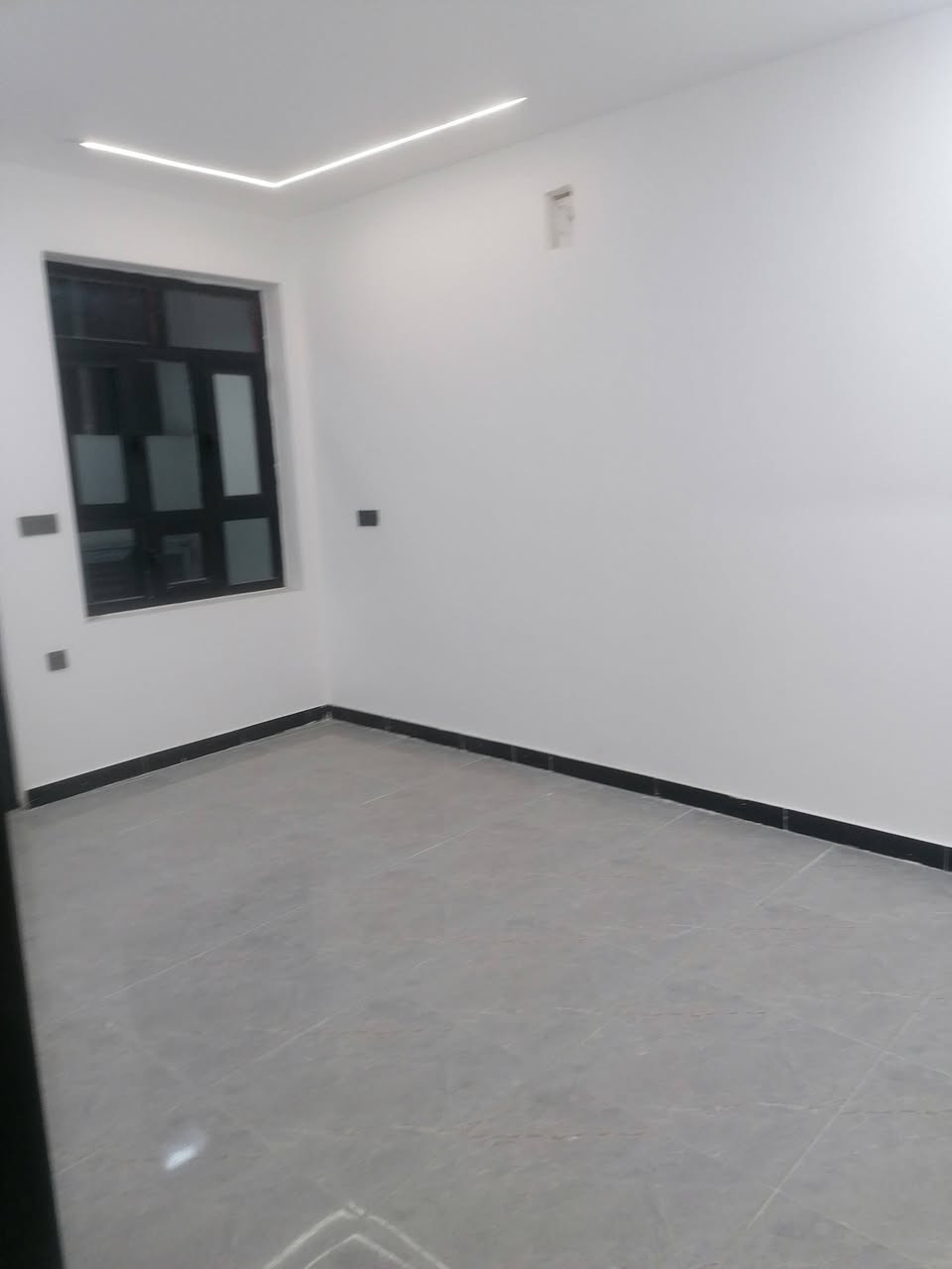 السلام عليكم للبيع ٩٠م طابق ونص
غرفتين وصاله ومطبخ وخدمات
بغداد الكرخ الري محله ٨٦١ مقابل المربع الذهبي
للإستفسار مكتب اليقين للعقار المربع الذهبي شارع جامع الحبيبب المصطفى *********** ومن الله التوفيق للجميع *********** بي واتساب واتصال وتواصل على الخاص ومن الله التوفيق للجميع
