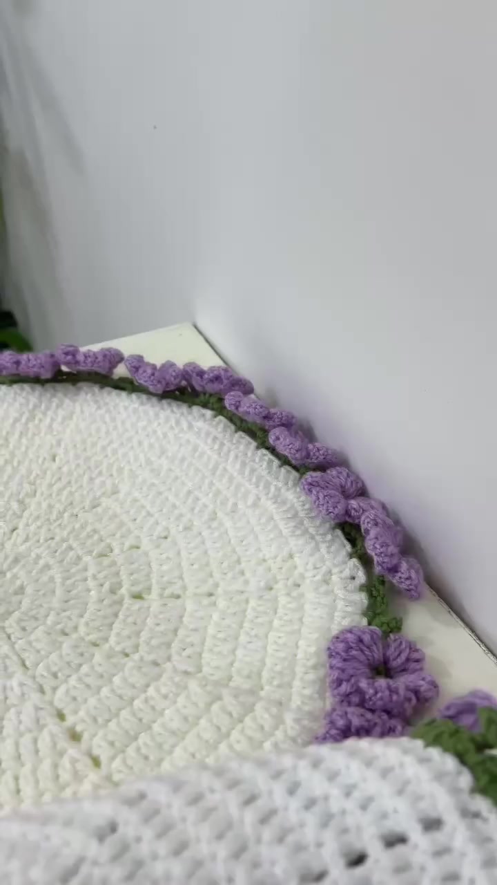 السلام عليكم
اشتغل كروشية مفارش وسلات وغطاء براد وكلشي يخطر ع بالكم هاي نبذة عن شغلي للاستفسار خاص


**إذا كنت صاحب هذا الإعلان وتريد حذفه لأي سبب، رجاءا أرسل رسالة إلى الدعم الفني**