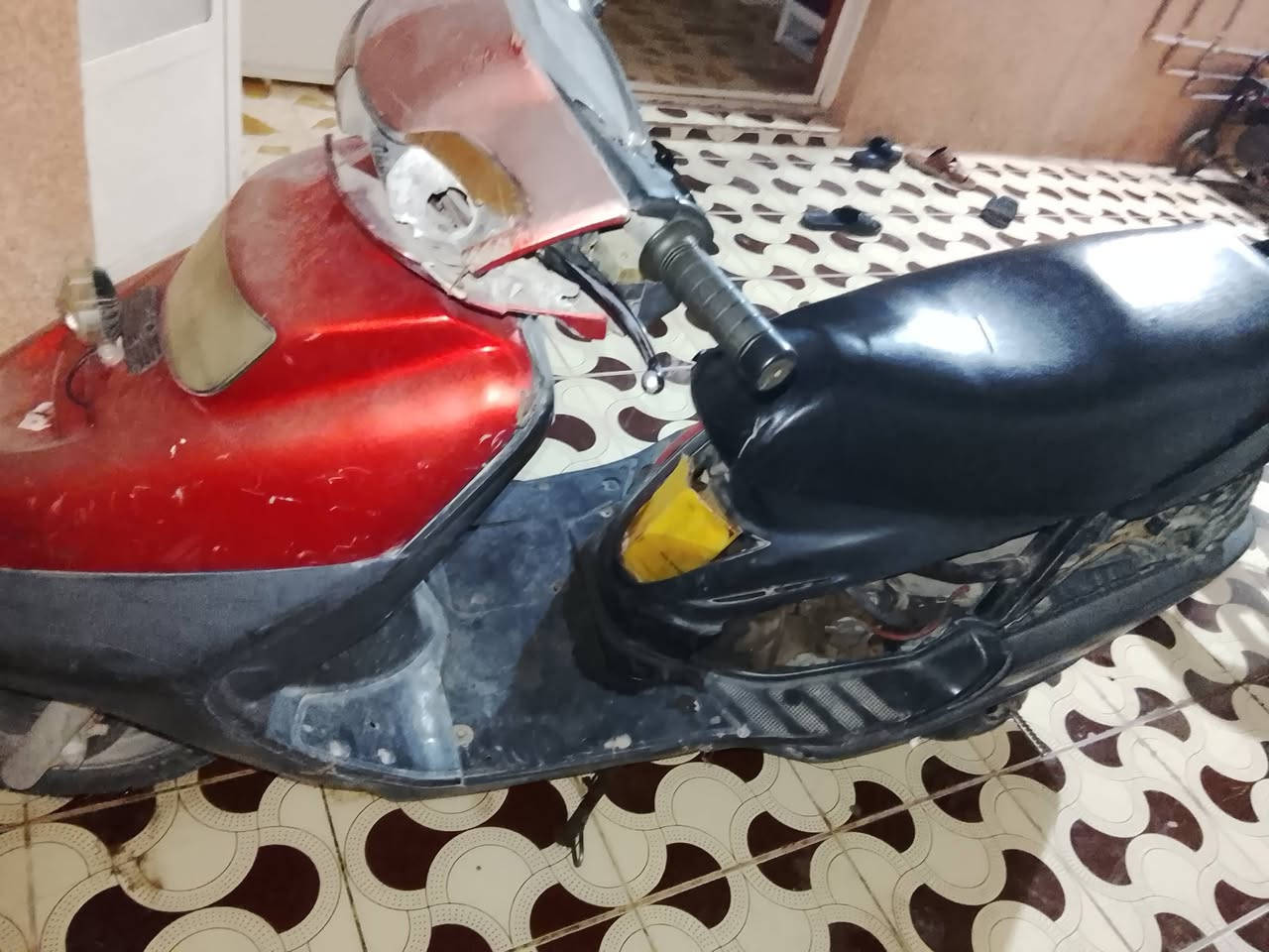 بيها شويه نضوح دهن والكابريتر يرادلها تنضيف والكفر اليسره موجود سعر 200


**إذا كنت صاحب هذا الإعلان وتريد حذفه لأي سبب، رجاءا أرسل رسالة إلى الدعم الفني**