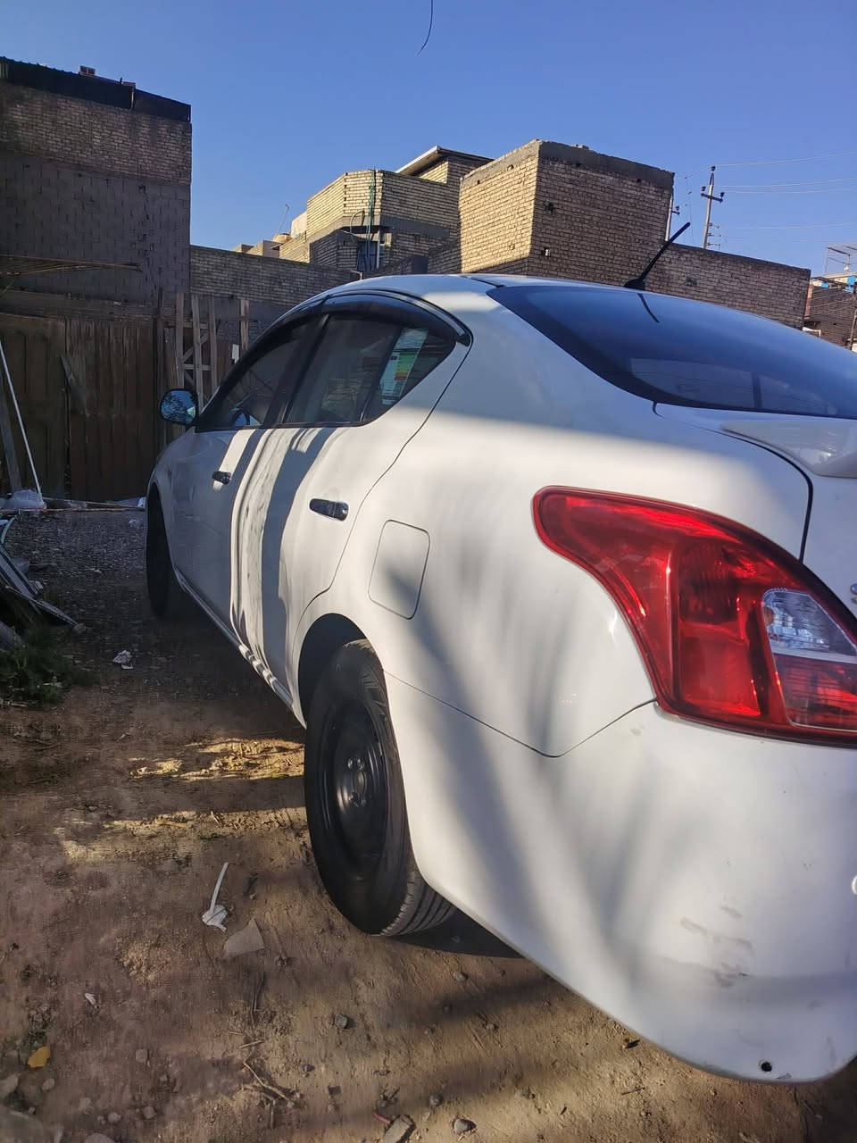 السلام عليكم سيارة سني 2020السيارة جديد السيارة تخم تايرات جديد بدلتهت السيارة بيهة بس الجاملغ المامي مبدل بدون دواخل بدون ضرر وله وبيهة رصعات قليلة السعر 100💲وبيهة مجال للتواصل ***********
