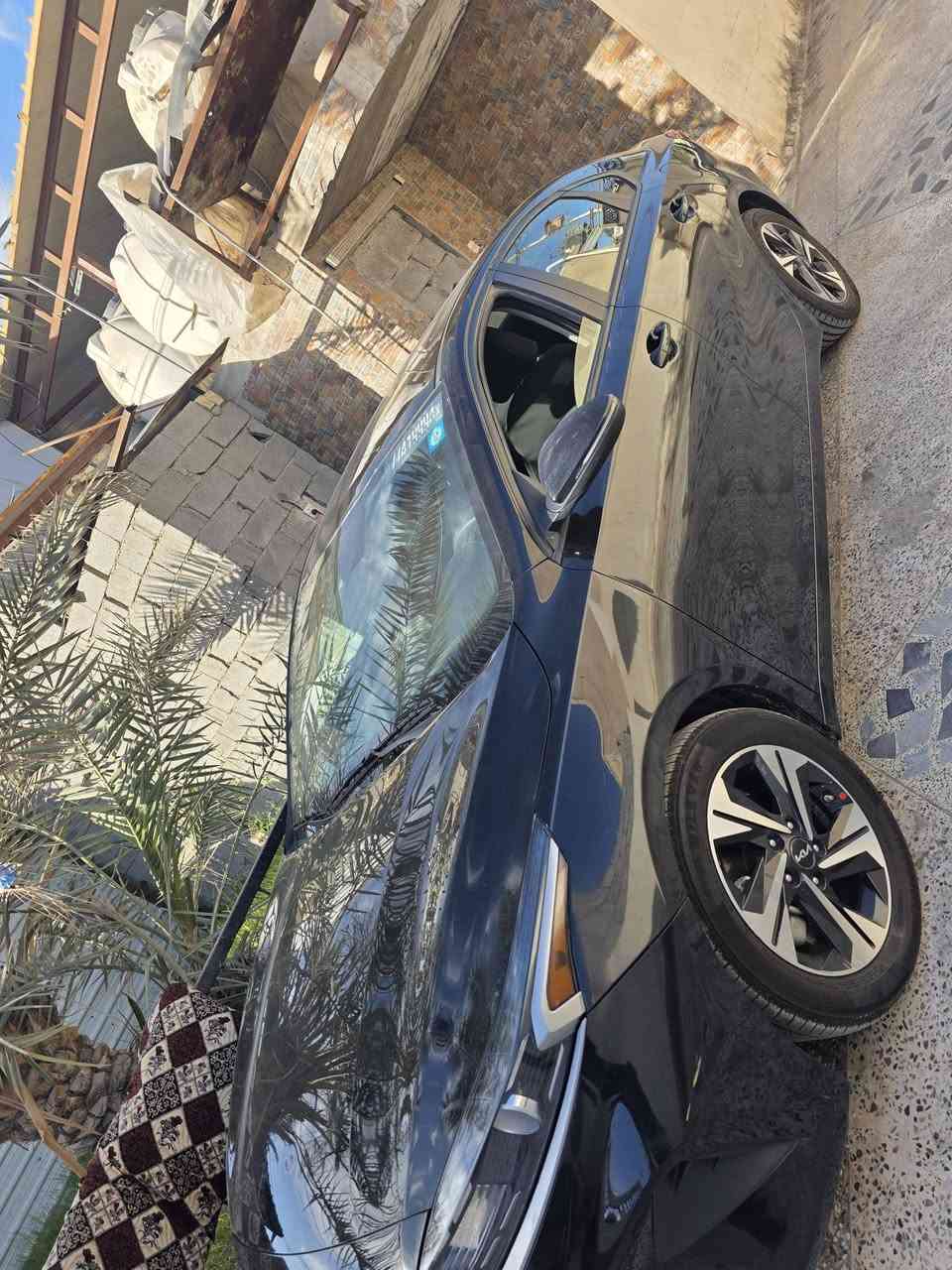 كيا فورتي ٢٠٢٤ وارد أمريكي
حادث فقط دعاميه وبارد بل  جاملغ امامي  فقط الصوره موضحه جوه وبيها رصعه بلبنيد وبلباب 
ماشيه ٤١ الف كيلو مو ميل السياره جديده
المواصفات اعتيادي معروفه نص فول
السياره بسمي تحويل ثاني يوم
العنوان بغداد/الشعب
***********
السعر ب ١٦٥ وبيها مجال
