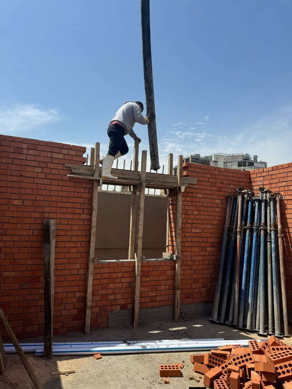 قسط..قسط..قسط.🔥
هيكل فقط شامل البيتونه والستاره 
سعر  المتر بلوك ٢٠٠ 
سعر المتر حجر ٢٢٥
سعر المتر طابوك ٢٥٠
هيكل فقط....

 👷 متخصص مكتبنا في  اعمال البناء 
#تسليم هيكل 
للاستفسار مراسلة الصفحه..
هاتف ***********
