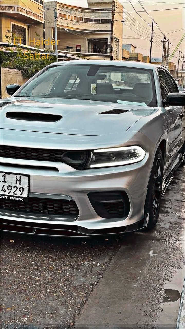 جارجر موديل ٢٠٢٢ sxt plus محدثه كت كامل وايد بدي السيارة ماشيه ٧١ ميل 
مواصفات لبلاس معروفة فوول مواصفات 
كشنات جلد تدفئه 
فتحة
مري قلاب ورادار بلمري
بصمه
شاشه وسط 
رادرات
تبريد قطعتين 
موصفات هواي بعد…
السيارة بدون ايرباك حادثة باب الصدر والسونار مرفق بلصور  
مصروف عليه السيارة كت وايد بدي وحدادية جديده كامله من كلشي 
بلعافية على الياخذة
مكان غزاليه 
***********
