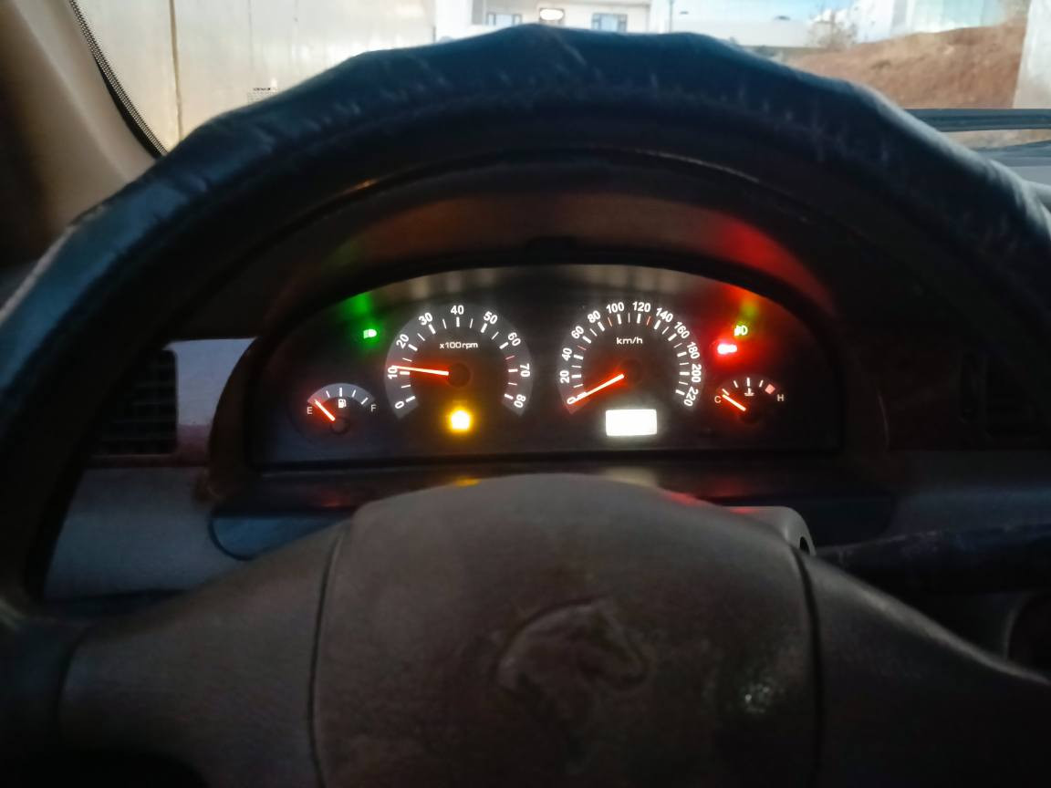 بة ناوي خوا گةورة 🤲🏻صةمةدي اراني🇮🇷 
موديل 2002 🎉
گير و مةكينة و كارةباي بةشةرتي فيتةر🔧🪛 زور جايزة و مالي دوستة🧿
 ارمي پلاستيكي هةولير🪪 
مةكينة 18⚙️ زور بةقةوةتة ✈️⚡
بانزي زور كةم دةخوات⛽
 سعر 💰22$ معامةلة 🤝
📞*********** بنجوين, السليمانية
