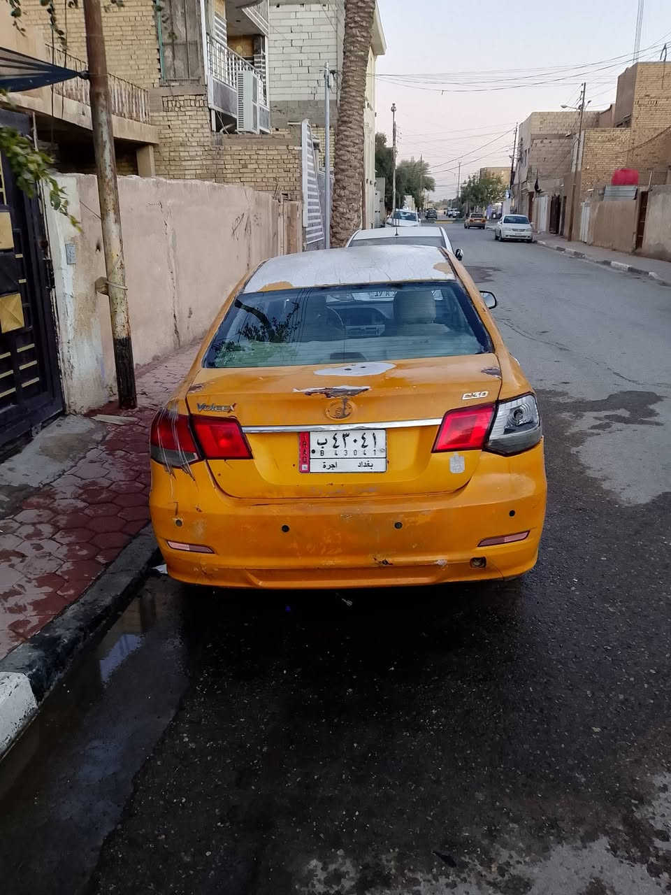 السلام عليكم سياره للبيع سعر 17 وبيها مجال العنوان كربلاء حي القدس 
***********
