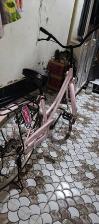 بايسكل وردي • نضيف • حجم ٢٦ مديل ٢٠٢٢