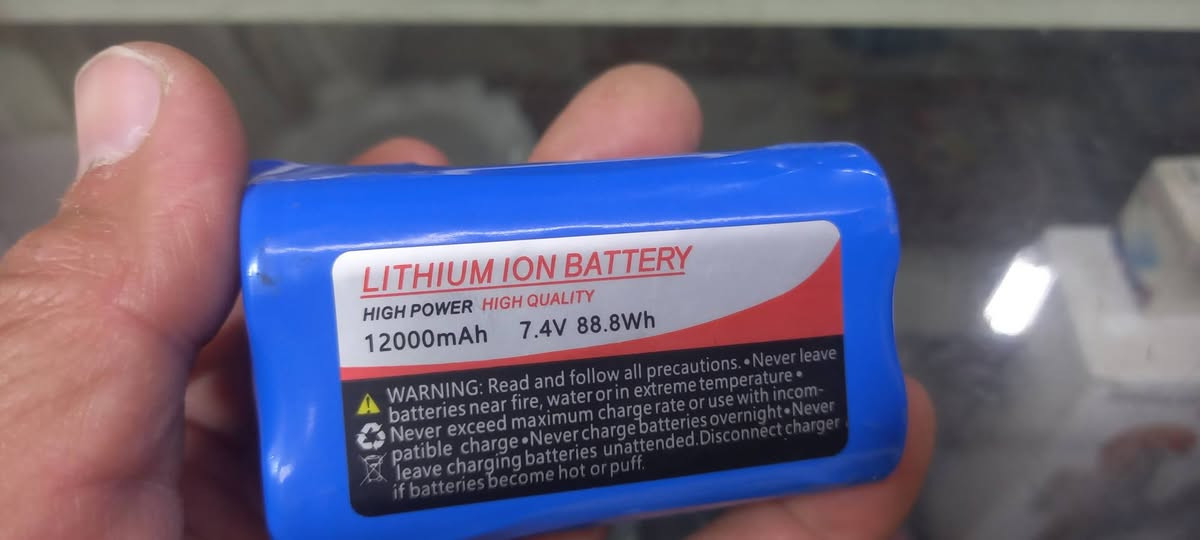 السلام عليكم 
بلم تعليف جي بي اس كامل مواصفات ٣ احواض تعليف حجم كبير بطاريه ١٢٠٠٠ مستخدم كلش قليل مره او مرتين اي ضرر ما بي ب١١٠ واصل واللي يحب يجي خاص ويتدلل


**إذا كنت صاحب هذا الإعلان وتريد حذفه لأي سبب، رجاءا أرسل رسالة إلى الدعم الفني**