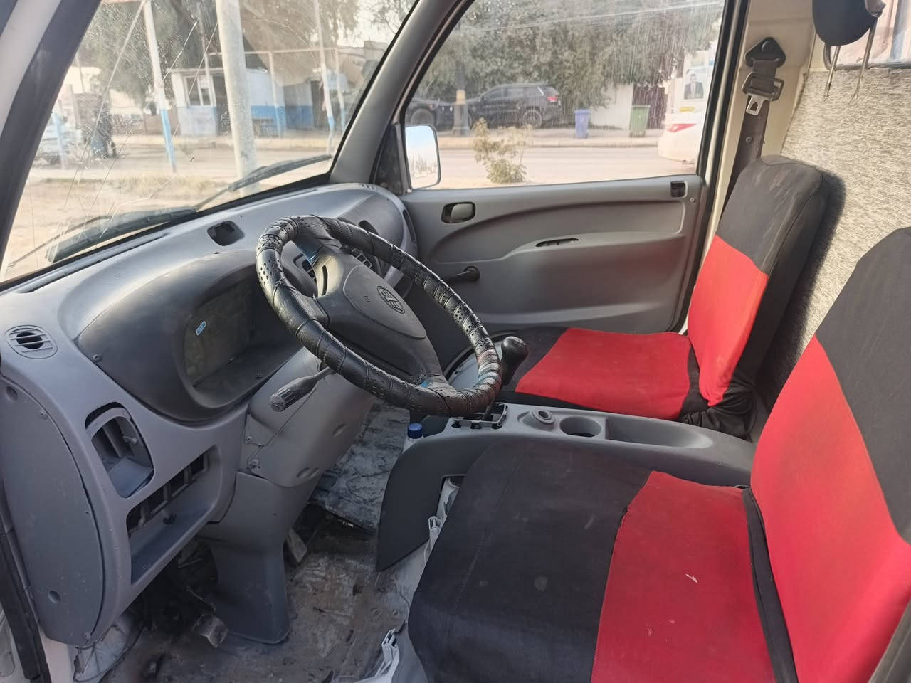 هيفه موديل 2007 كهربائات كلهه شغاله وكير وشاصي شرط مابي خياس. ومحرك خيط تبخير بي. والسياره نضيفه كلش العنوان سامراء العباسيه *********** السعر 25 وبيهه مجال بسيط
