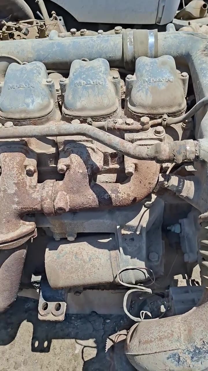 محرك مان عاديه بيه بكار قليل البيع سعر ١٢٥٠وبيه مجال ***********
