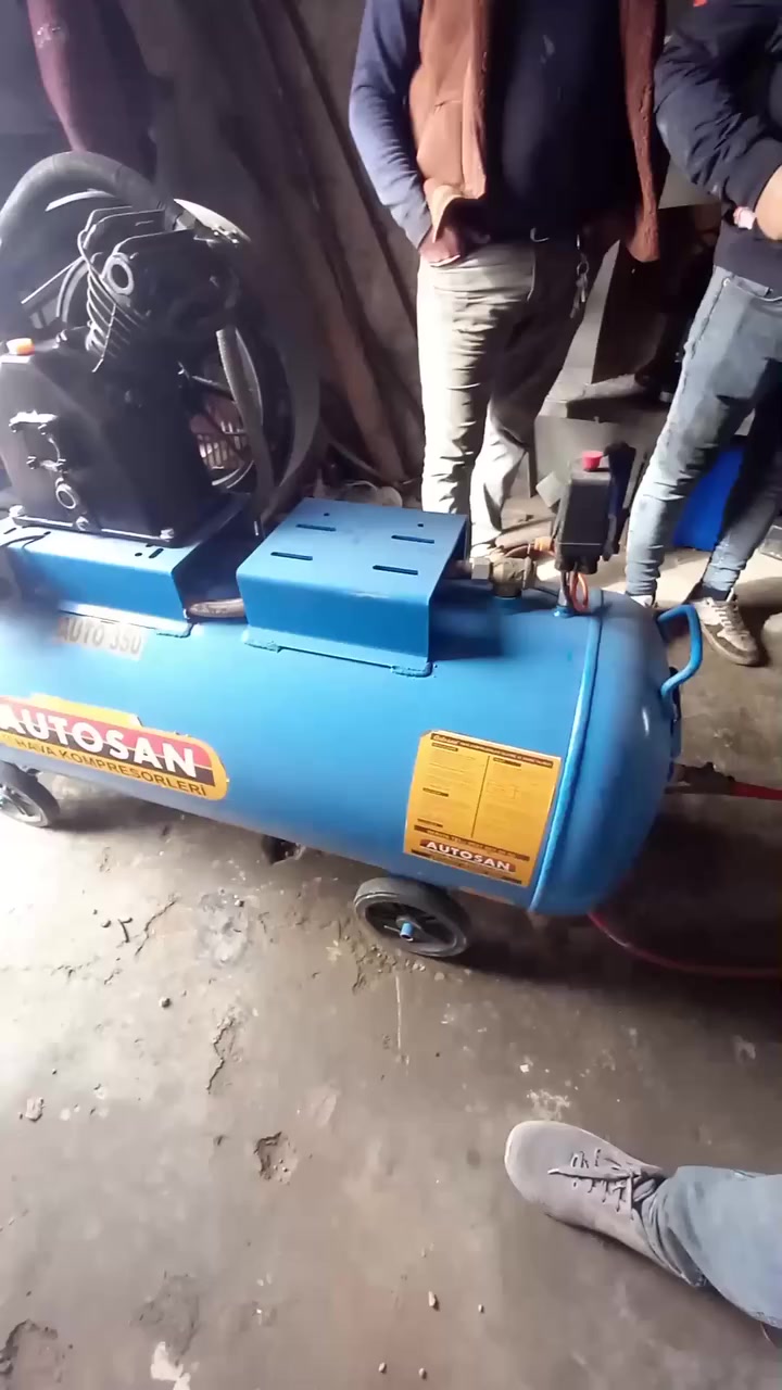 بطل هواء للبيع حجم 350 لتر ثري فيز مكلف بالنشر رقم صاحبه***********
العنوان ديالى ناحيه جلولاء
