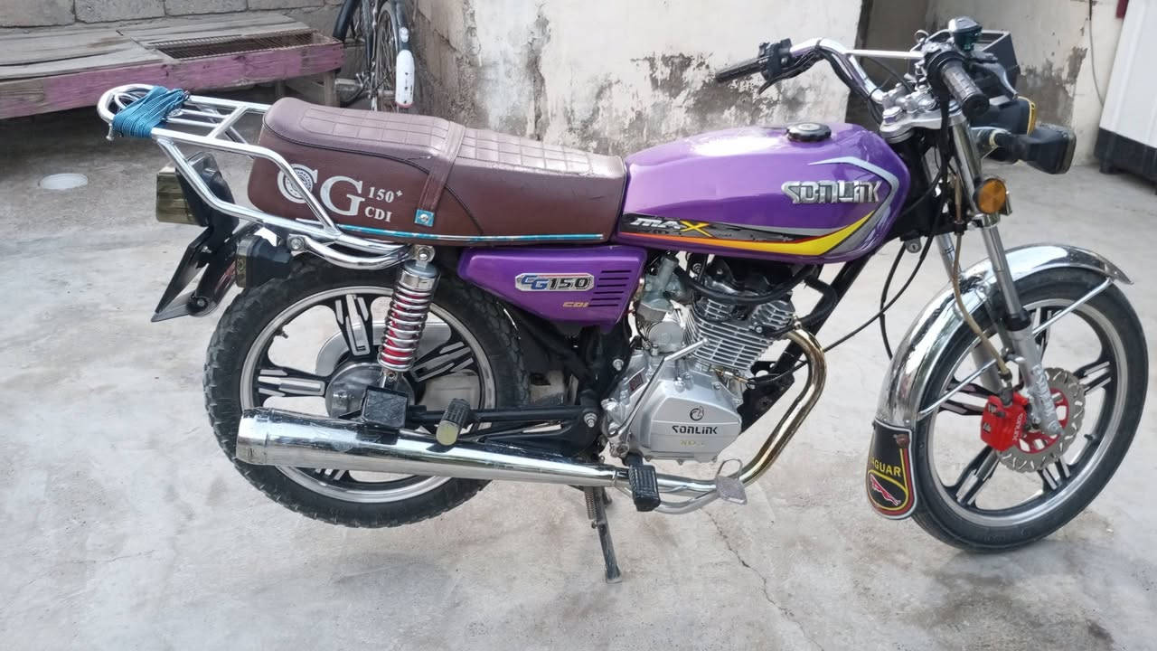 سيفان موديل 23 نظافة فول محرك سبانة ما ممدودة علي مكان شهربان سنسل الرقم ***********
سعر 575 بي مجال قليل
