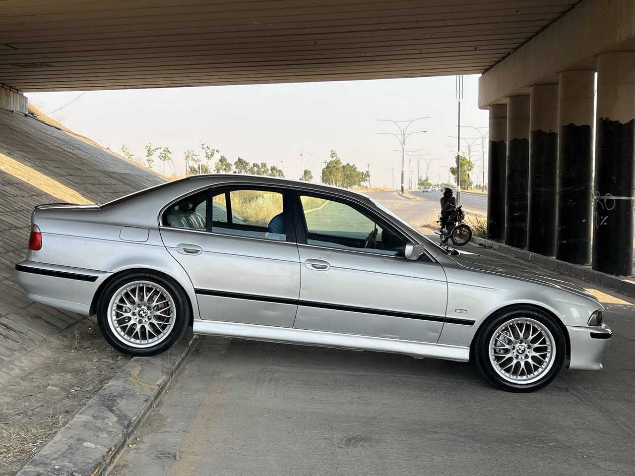 Bmw E39 صقر
مودیل 2000
محرك 525 دبل فانوس 
رقم اربیل شرط التحویل 
سنویە جدیدە لحد 2029 شهر 9
گیر   اوتو ـ سبورت ـ عادي 
کشنات جلد 
کشنات کهرباء 
اربع جامات کهرباء و اوتو 
مرایات کهرباء و بولورایس 
دواخل صاج 
تحکم ستیرن 
تحدید سرعە 
شاشە ایباد و کامرە 
حساس خلفي 
تبرید ثلج و مرکزي 
ستیرن M
دعامیە M 
ویالە گرن غزال 18 
لایتات حلقە 
تدفئە و تبرید بشرط 
حدادیە امامي و خلفي مضبوط 
محرك بشرط گیر بیها خلل بسیط انزل من سعرها 
مکان السیارە کرکوك 
.***********.
.***********.
السعر/٩٩

BMW E39 سەقەڕ 
مۆدێل 2000
مەکینەی 525 دەبڵ دیجیتاڵ 
ڕەقەم هەولێرە بەشەرتی تەحویل 
سەنەوی تازەیە تا 2029مانگی 9
گێڕ   ئۆتۆ ـ سپۆرت و عادی 
کوشنی جلدە 
کوشنی کارەبایە 
چوار جام کارەبا و ئۆتۆیە 
ئاوێنەی کارەبایە و پۆلۆڕایسە 
ناو فۆڕمیکا 
تەحەکوم ستێرنە 
تەحدید سورعەیە 
شاشەی ئایپاد و کامیرەیە 
حەساس دواوەی هەیە 
تەبرید مەرکەزی 
سوکانی M 
دەعامی M 
ویل غەزالی 18 
لایت ئەڵقە 
تەبرید و گەرمی بەشەرت 
تاخم پێش و دوای مەزبوتە 
مەکینە بەشەرت بەس گێڕەکەی کێشەیە بەسیتی تیایە لە سعری ئەشکێنم 
سەیارەکە لە کەرکوک ە 

.***********.
.***********.
نرخ/99


**إذا كنت صاحب هذا الإعلان وتريد حذفه لأي سبب، رجاءا أرسل رسالة إلى الدعم الفني**