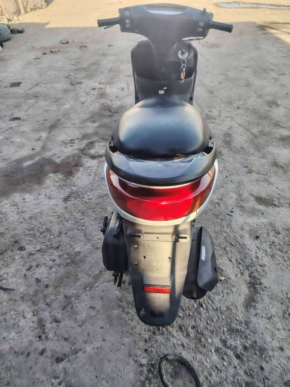 السلام عليكم دراجه بريس
دراجه مكفوله كفاله عامه تجي تشوفه وجيب اي فيتر وياك 
مكفوله من العطلل 

السعر 700 وبيهه مجال دراجه مال جناي 
سرعه مقفوله 80 من الشركه 
‏‪‪0772 648 7906‬‬‏ خابرني وتدلل 
مكلف بالنشر
