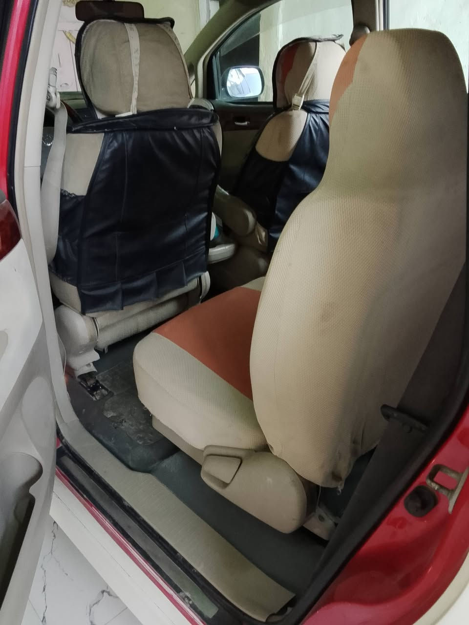 سلام عليكم ابصم للبيع مديل 2003رقم انكليزي بسمي مكينه كير تخم تاير حداديه نضيف تحويل ثاني يوم مصبوغه صبغ عام كونها كلنت اجره اسعر 90 وبيهه مجال لاشراي رقم الهاتف ***********
