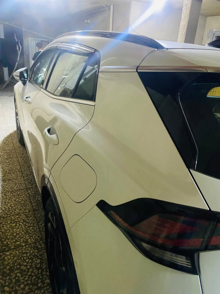 ⸻
السلام عليكم 

🚘 للبيع كيا سبورتج خليجي 2023

📍 رقم بغداد الجديد – السيارة باسمي 
هزة جديدة 

المواصفات:
✅ سقف بانوراما
✅ بصمة تشغيل وبصمة أبواب
✅ تشغيل عن بُعد
✅ شاشة Apple CarPlay
✅ كاميرا خلفية
✅ كشنات كهربائية مع تدفئة
✅ تبريد قطعتين
✅ رادار جانبي
✅ حساسات أمامية وخلفية
✅ هند بريك إلكتروني (بصمة)

ملاحظة:
🔹 السيارة بيها بارد بسيط كلش بل باب موضح بل صور 

💰 السعر المطلوب:205$ والشراي ما ارجعة 
📞 للاستفسار: ***********

📍 العنوان: بغداد – الكمالية
