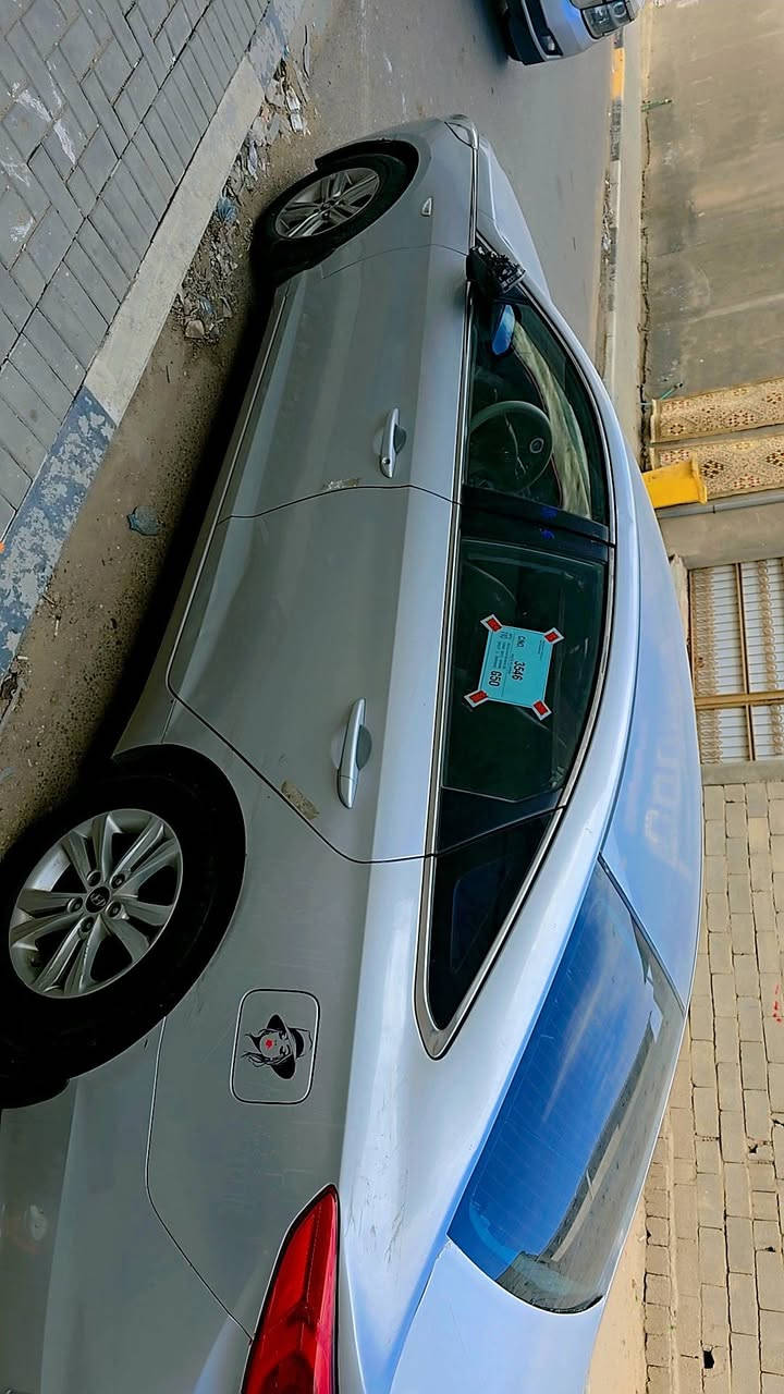 السلام عليكم سوناتا موديل 2017 متؤام شمالي ارقام وسنويه اصليات محرك 2000دوش غاز انسه صرفيه محرك كير تبريد كله كفاله تبريد قطعتين نظام ايكو تقليل وقود مكاني البصره للبيع سعرها 55 وبيها مجال للشراي ***********
