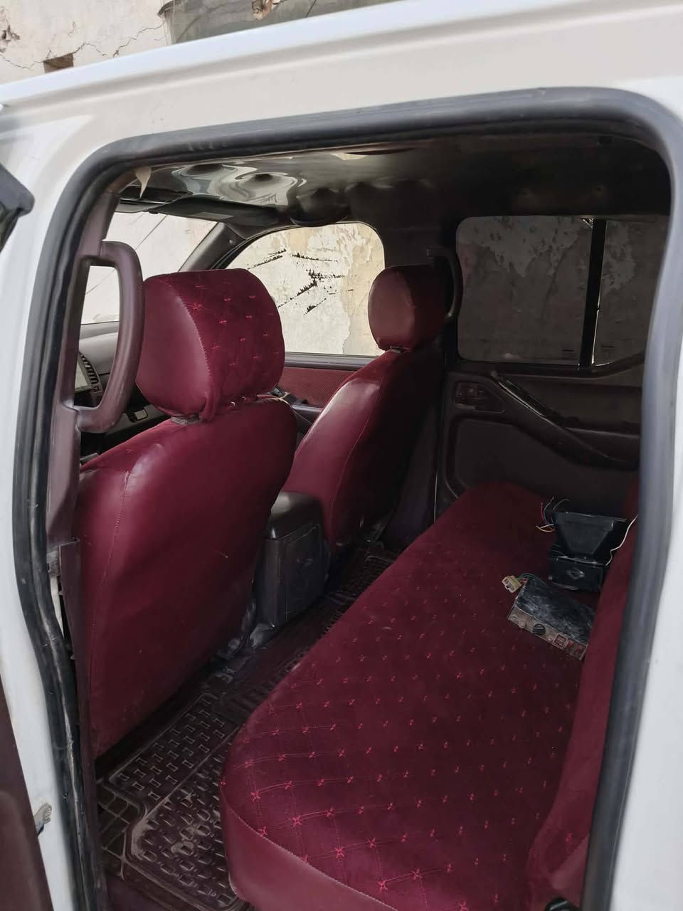 السلام عليكم بيكم نيفاره مديل ١٠ رقم بغداد صدامي وارثه موجودين بغداد ابيع كوم حديد السياره معمرها ستوني كله جديد كير اوتو مكينه سمكره صبغ عام دوشمه ومنضومه غاز ستوني شادها من المعمل بيها صيانه سنه مكان السياره واسط كوت السعر ٦٢ /رقم الهاتف /***********
