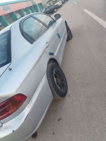 كيا اوبتما موديل ٢٠٠٠
محرك ٢٠٠٠اربعة سلندر 

سيارة جاهزه نقصها تبريد  

مكينة جديد كير جديد تخم تايرات كهربائيات كلها شغالة 

رقم بغداد دولي وهزه بعدها ماصاقطة سعر 55$ وبيها مجال 

***********
