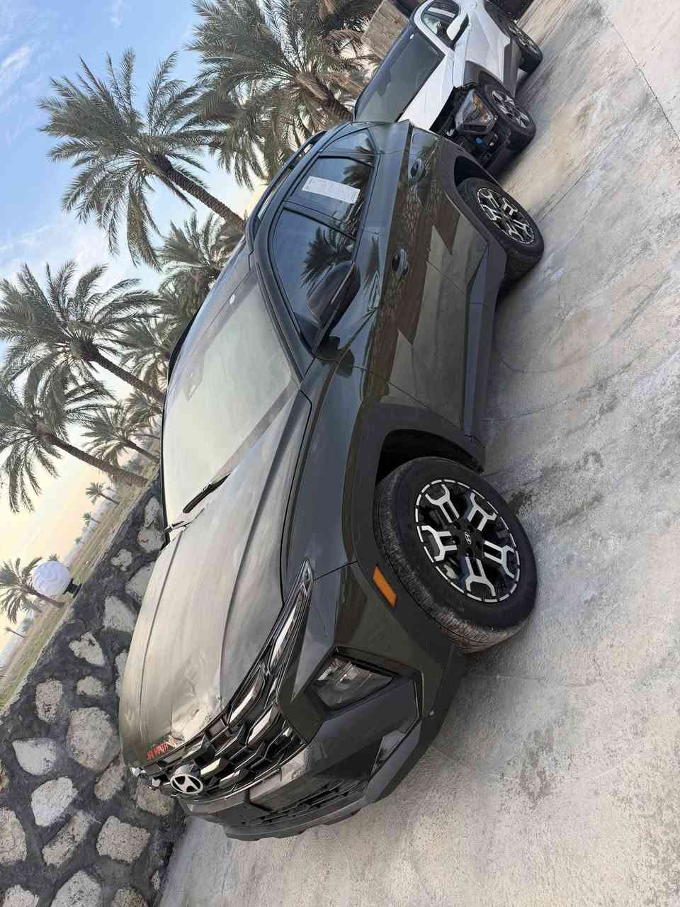 السلام عليكم 
توسان م ٢٥ دخول جديد السياره تقريا كلين بدون صبغ كفاله حتى الدعامات ممفتوحه فقط بارد بمقدمت البنيد السياره مميزه من حيث اللون والموصفات

موصفات 

بصمه 
فتحه
تشغيل عن بعد
جنطه كهرباء
كشنات كهرباء
رادارات
كامره
شاشه كبيره متصل
كشنات تدفئه تبريد 
شاحن لاسلكي
تبريد قطعتين 
كير تعليك
ويل كب مميز 
كشنات مختمه xrt
مودات قياده
تبريد بيانو 
هيتر استيرن 
حساس خلفي
ويل كب مميز
اكزوزات بلاديه

السياره فئه xrt لون مميز عسكري زيتوني

مكينه ٢٥٠٠ 

ماشيه ٢٠ الف

السعر ٢١٥ وبي مجال 

مكاني بابل 

***********
