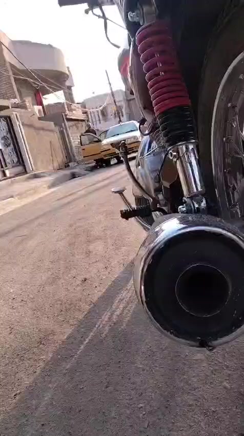 سلام عليكم ايراني موديل 25
رقم هاتف *********** واتساب
عنوان بغداد السيدية
نقص كتف اشاير و الاشاير الوره والبكلايت ممربوطات
 بدون وراق
 ب ٦٠٠
