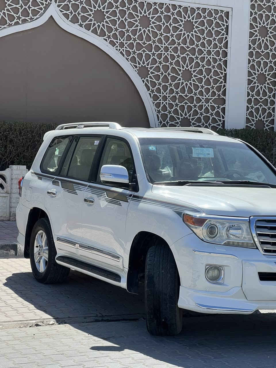 السلام عليكم ورحمة الله وبركاته

للبيع – تويوتا لاندكروزر GXR
📌 موديل: 2013
📌الرقم بغداد    السيارة باسمي شخصياً

🔧 المواصفات:
 • المحرك: V6
 • الكير: أوتوماتك
 • الدفع: رباعي 4WD
 • بصمة تشغيل
 • ثلاجة
 • تبريد ثلاث قطع
 • شاشة
 • كاميرا
 • مانع انزلاق
 • إشارات بالمرايا
 • فتحة سقف 

 
 🔸 السيارة كلش نظيفة وما بيها أي نقص 
 🔸خالية من العيوب
 
 🔸 مكفولة من الضربه 
ما عدا بيها بطش 5 قطع 

 موقع السياره / النجف الاشرف

📞 للاستفسار:
***********
السعر :290  
وبيها مجال حق الجيه
