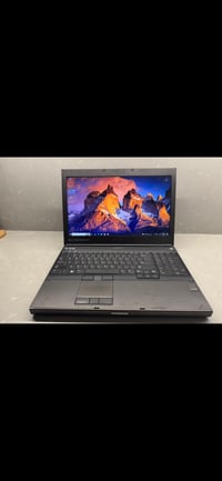 الوصف M4700 نسخة نادرة جداً وقليله جداً بلعراق النظافة : %90 شاشة : 15...