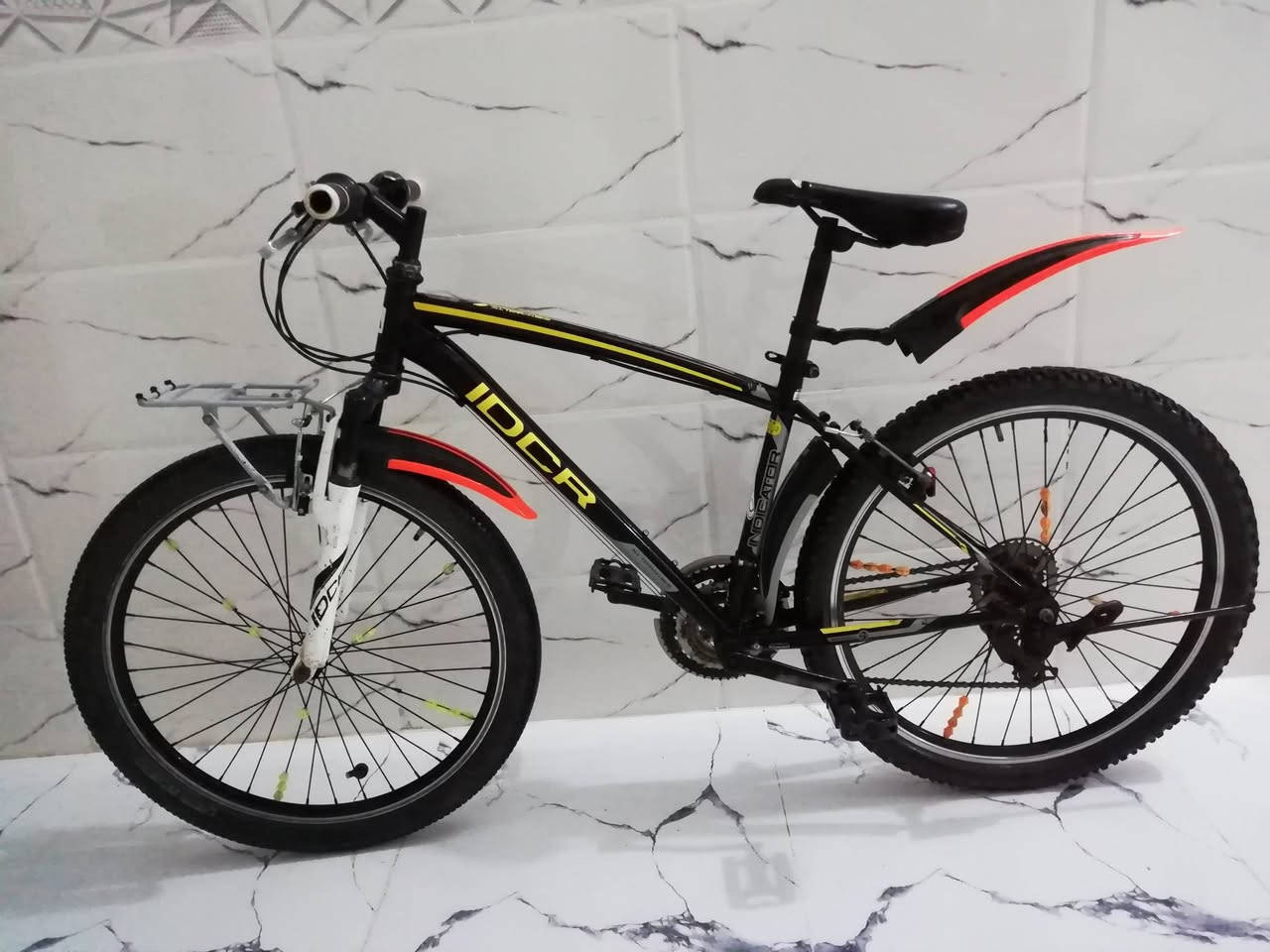 السلام عليكم
🚴 بايسكل جبلي للبيع
👍 دبلات شغاله
👍 دبلات شغاله
👍 كير امامي 3 سرعات
👍 كير خلفي 7 سرعات
👍 بريكات شغاله
💲 السعر 120 وبي مجال
قابل للتفاوض أكثر للجادين فقط


**إذا كنت صاحب هذا الإعلان وتريد حذفه لأي سبب، رجاءا أرسل رسالة إلى الدعم الفني**