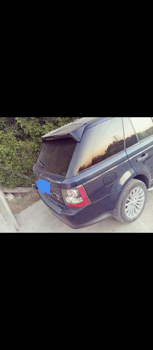 اللهم صلي علئ محمد واله محمد
السلام عليكم 
رانج روفر    2011 لون نيلي فول مواصفات 🇬🇧
‏ sport 
متومة طبق الاصل شرط ارقام اصليه وسنوية اصلي 
بحالةالوكاله

٨ سلندر بانزين  العادي محرك مرغوب 
  كير مكينه حداديه كلها بشرط  بشرط ١ شهر

بدون اي كلوب تحذير بل دشبول 
اصل موديل ٢٠١١ يعني بدون تحديث تكمه وسنويه 
 ماتحتاج اي مصرف جاهزه من كل النواحي 
ترايها مثل الزيرو
 
سياره كلها بشرط الفحص مكفوله من الصبغ
 سيارةحيل حلو ماشاءالله 

⭐️المواصفات 

🛑 شاشه ديفيدي 
🛑 ١ كاميرات 
🛑جكات تصعد وتنزل ٣ وضعيات 
🛑سلايت
🛑٤ ابواب بصمه 
🛑 صندوق شفط وكهرباء
🔴حساسات امامية خلفية
وباقي مواصفات الرانج المعروفه هوايه ماتنكتب 

 
كل الدهون وفلاتر جديده   
تخم تاير جديد 

السعر المطلوب 💵  ٩٠ 💵ورقه  
 

اخي العزيز اذا معجبتك السياره او السعر كلشي موجود بل سوك انشاء الله تاخذ احسن وارخص منها  بس اتمنى ماتقارن السياره الجديده والفول والوكاله  بغير سياره لان الرانج اذا موجديد يتعب 🌹🌹

الاتصال +***********📞
-------------------------------
