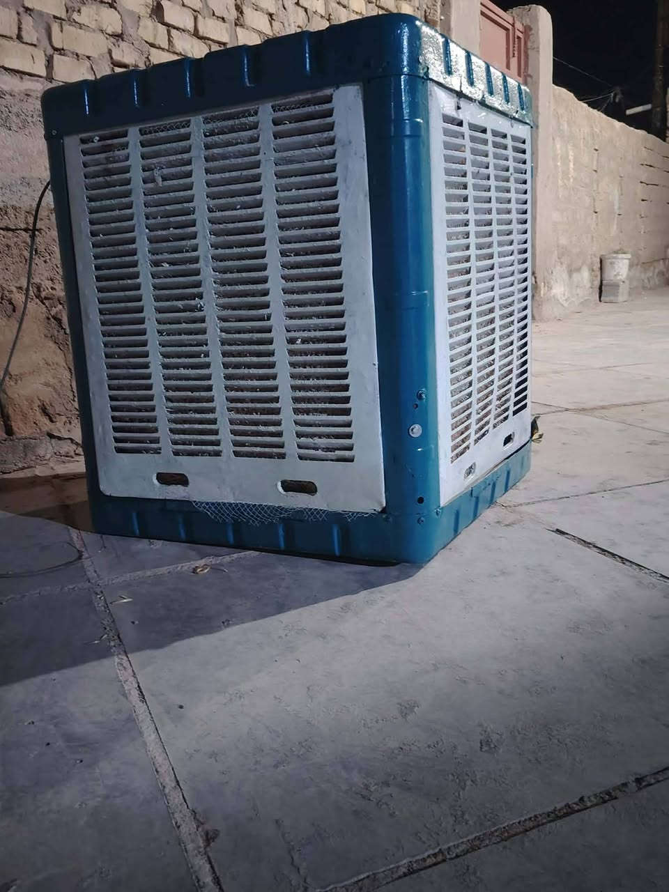 مبرده للبيع جهازه ماطور سرعين واتر بم جديد ليف جديد فقط ماي وشغل
بسعر مناسب ب٨٠ وبيه مجال رقم ***********
