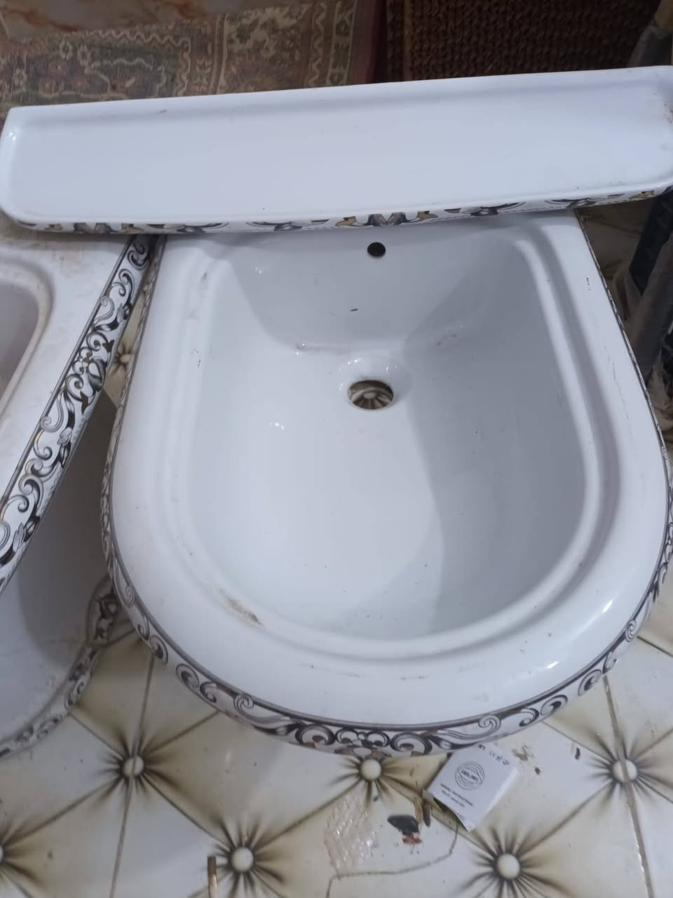 مغسله يجي وياه رف مغسله معاقين  واطفال في سوق الشيوخ حي العسكري شارع المحوله 
***********
