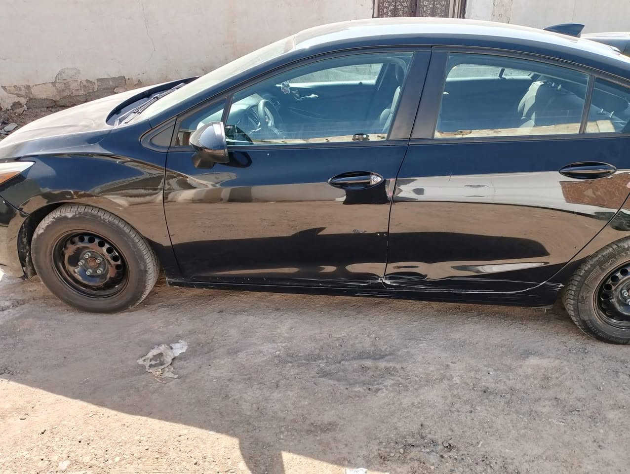 سلام عليكم شوفر ليت كروز موديل 19 رقم مثنى مكينه وكير  حجم المكينه 1500 تيربو كفاله وحداديه وتبريد وارد امريكي ضربه جاملغ فقط حادثه بل خارج معوقين بعد شهر وتصير حره تحويل بسم المشتري  ***********
