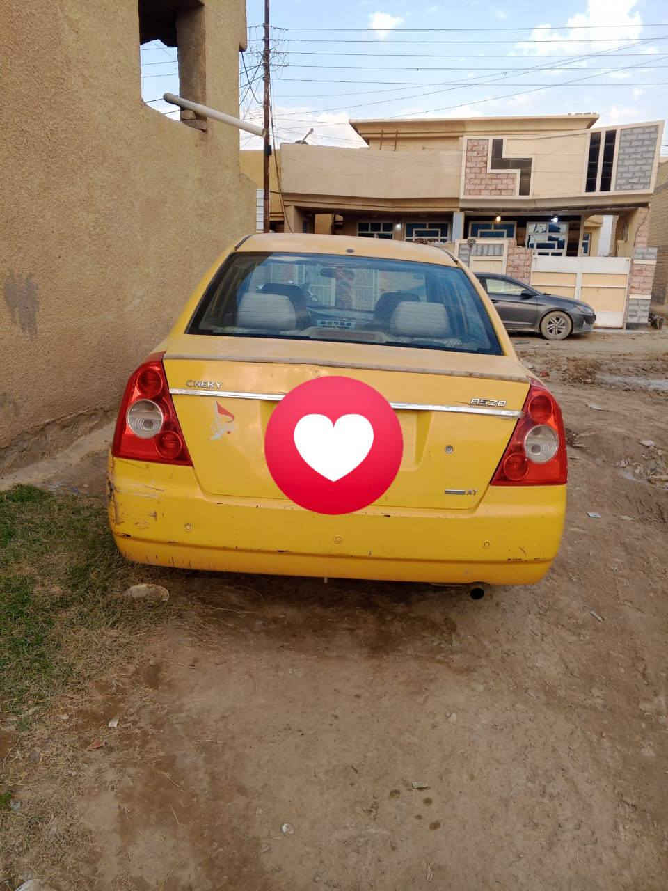 سلام عليكم شباب سياره للبيع اشيري 5مديل 2012 سعر 30 ورقة سياره مكينه ابو جف كامري  بيه صوت بل مكينه  شرط تحويل يوم ثاني رقم الهاتف  ***********،  ***********
