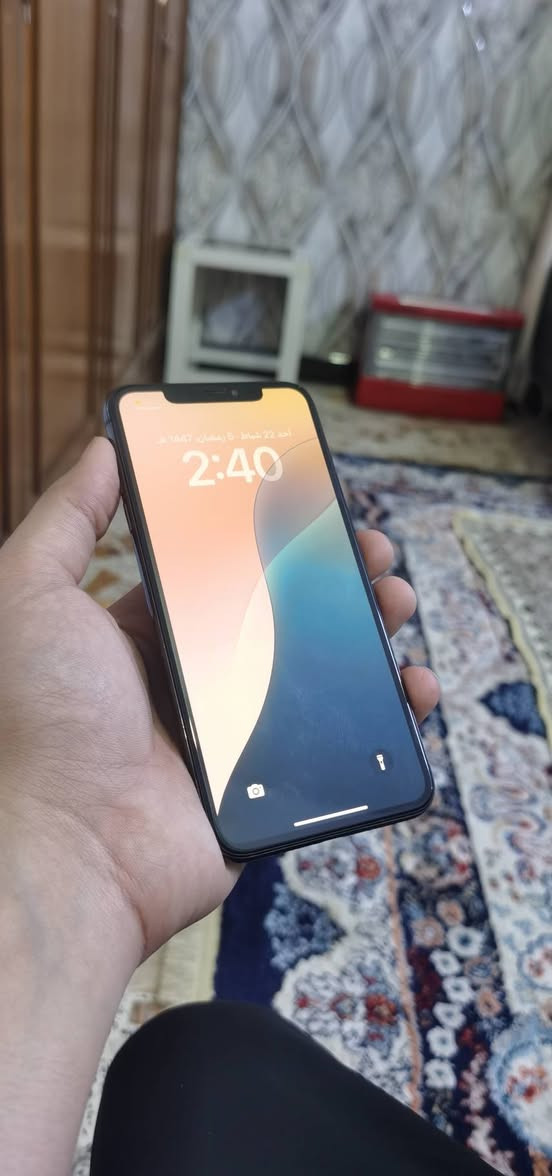 ايفون اكس ماكس سعره 200 وبي مجال تليفون وتر ما مبدل ولا قطعة فقط ضهر جهاز لون اسود نضيف حيل عنوان بلديات ***********
