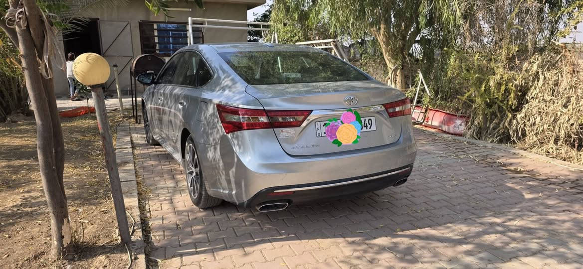 للبيع تويوتا أفالون 2018 وارد أمريكي XLE – رقم بغداد
المواصفات XLE:

محرك 6 سلندر قوي واقتصادي

قير أوتوماتيك ناعم

تشغيل بصمة + دخول ذكي

شاشة وكالة + كاميرا خلفي

مقاعد جلد فخمة تدفئة وتحكم كهرباء كامل

تحكم بالمقود

مكيف ثنائي المناطق قوي

جنوط وكالة XLE

أنظمة أمان وثبات
رادار

الحالة: السيارة نظيفة وما بيها مشاكل ميكانيكياً بشرط 

الضرر:

باب خلفي يمين وربع الجاملغ (ضرر سابق من امريكا)

💰 السعر: ٢٠٠ بي مجال بسيط

📍 مكانها تكريت 

📩 للتواصل: ***********
