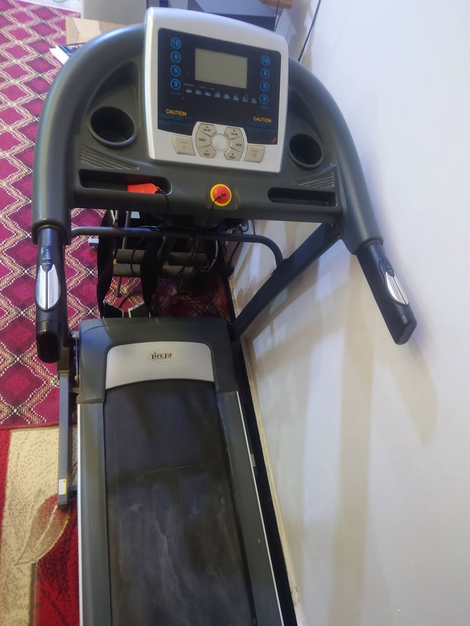 السلام عليكم جهاز جري جبلي وعادي وحزام هزاز وتحكم بالستاند وبالشاشة مخرج سماعات نظيف  يجنن سرعات 12 وارتفاع الجبلي لحد 12 سم مكان مخصص التمارين البطن والله نظيف ماطورين استعمال قليل أمانة الله ورسولة سبب البيع المكان مالتة الطبكة مالتة هايدروليك والله اليشتريه يندعيلي السعر 300 وبي مجال للشراي السريع لان مستعجلة على مكانة


**إذا كنت صاحب هذا الإعلان وتريد حذفه لأي سبب، رجاءا أرسل رسالة إلى الدعم الفني**