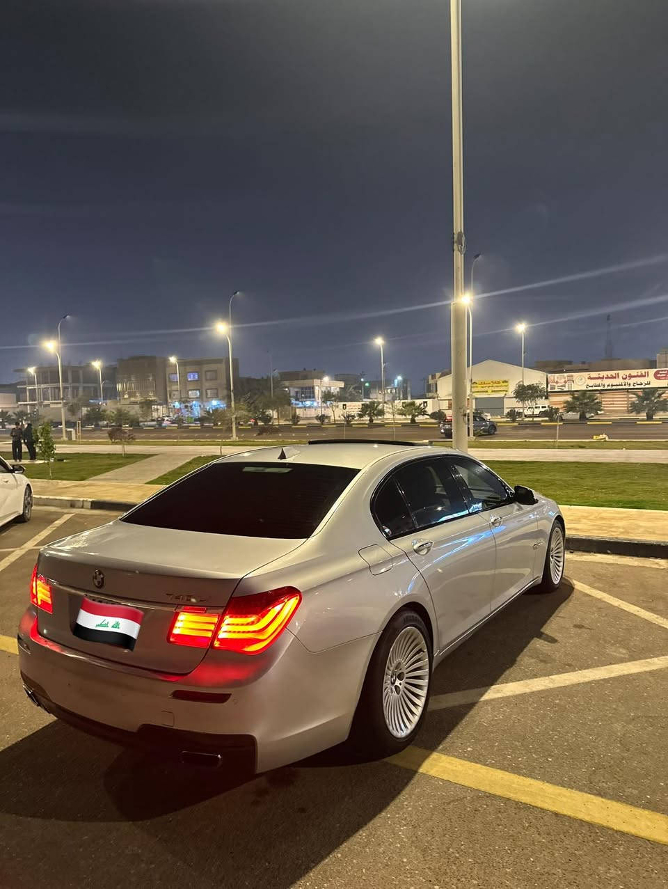 BMWLi740ستة سلندر كفالة عامة 
السلام عليكم ***********
(بيع او مراوس حسب القناعة)BMWLi740
بي ام دبليو 2011 ادوات   مكفولة من الكصة وضربة وصبغ وسرقة وعشائر وإنتربول   مكينة 6سلندر بصمة فتحة سقف  كشنات جلد  تدفئة تبريد تحكم كهربائي بعدهم بريحة شركة  شاشة وكاميرا دوارة وشاشة   موصفاتها معروفة يعني فول اوتو تحكم ماوس لايت زنون بلاد نوزلات تخم جديد اصلي بلكات مجاول  باتري جديد تخم تايرات جديد ستوني شادهم حدادية وصدرها جديدة سيارة جديد و باكيت ومصروف عليها مال بيت  مكانها مركز البصرة السعر  (90 )وبيها مجال بسيط  بس الشراي وفلوسة حاضر يطبلي 
الرقم ***********واتساب
