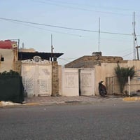 بيت ومشتمل • ٣٠٠م • ١٠٠دار