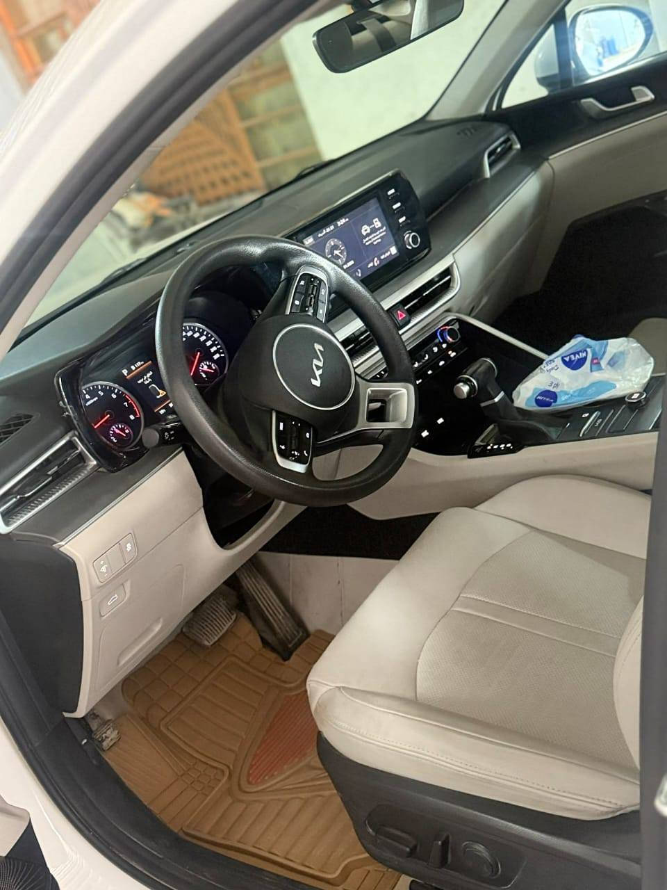 K5 خليجي 2023 الشركة العامة مكفولة من الصبغ والضربة ماشية 58 رقم بغداد تحويل مباشر
مواصفات بصمة ترحيب كشن كهرباء شاشة اصل ويل 18 حساس وكاميرا ولد 
محرك 2000
السعر 210 
مكانه ديوانية
*********** ديوانية, القادسية
