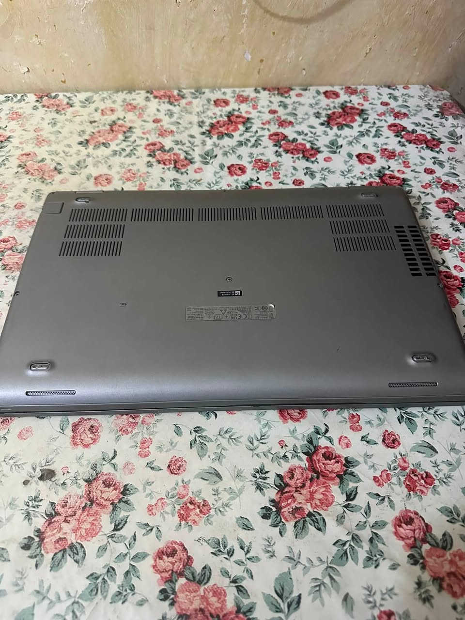 السلام عليكم Dell precision 3551 لابتوب 
مستخدم قليل و نظيف جدا 
CPU: intel core i7 10th generation 

Ram: 32GB ddr4

storage: SSD 512gb NVMe

GPU: nvidia quadro p620

السعر : ٧٨٠ الف و يجي ويا lesan-8 cooler pad with light effect 
عنوان : بغداد / بغداد الجديدة 
الرقم : ***********
