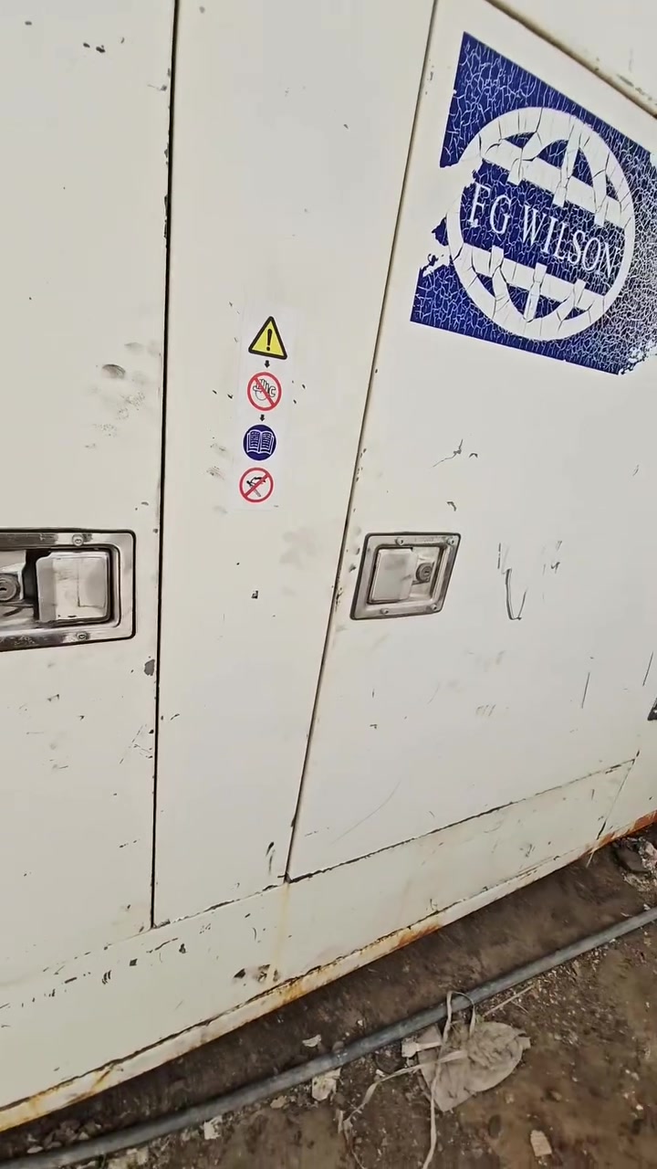 كمنز 250kv 6cylinder
180HP 
750amp 
محرك امريكي 
توليد نحاس مشروط ستامفورد 
شاشة نظام حماية واتو تشغيل 
راديتر 5 سراوات انتركولير 
والسعر 87 ورقة فقط 
والضمان شهر صيانة 
10 ايام استبدال 
***********
كربلاء توصيل لجميع المحافظات
