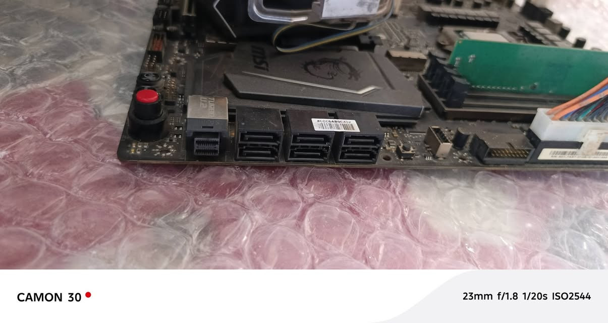 مذر بورد جيل سادس وسابع msi z270 مع معالج i5  جيل سادس شرط الشغل قيم واخذ مقطع الفحص الفديو موجود بلمنشور


**إذا كنت صاحب هذا الإعلان وتريد حذفه لأي سبب، رجاءا أرسل رسالة إلى الدعم الفني**