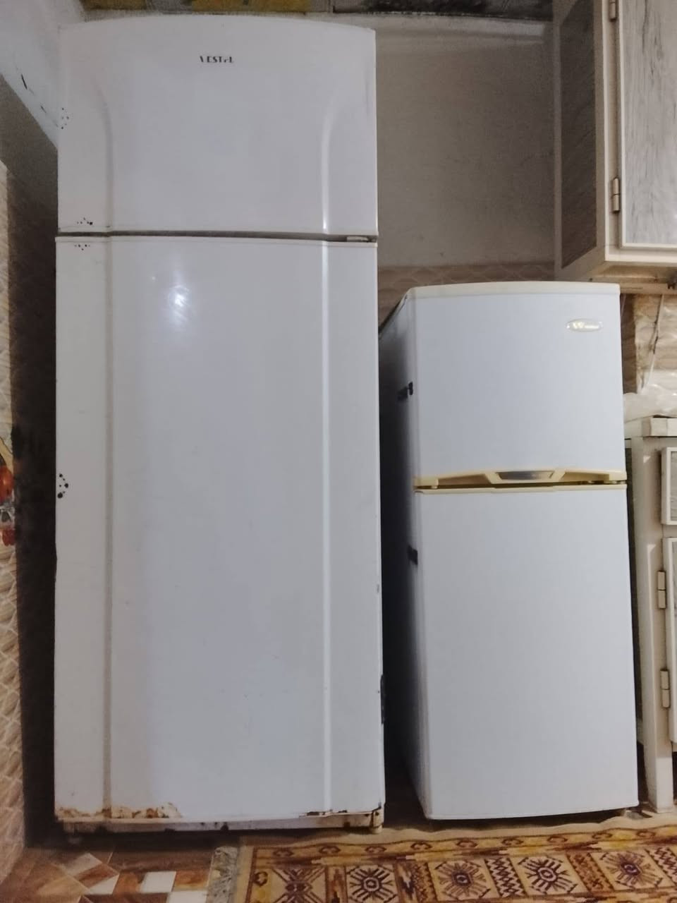 السلام عليكم ثلاجات ثنين الصور مثل ماتشوفون كدامكم التجميد الجبيره نوعها فستل والثانيه الصغيره ونسه شغالات مابيهن شي فقط الجوه ينطن بس بروده نقصهن غاز بس الفريز مابي شي مجمد 
الجبيره ١٥٠ وبيها مجال
الصغيره ٧٥ وبيها مجال
مكانهن البصره القبله


**إذا كنت صاحب هذا الإعلان وتريد حذفه لأي سبب، رجاءا أرسل رسالة إلى الدعم الفني**